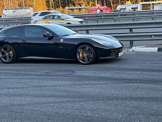 2017 Ferrari GTC4Lusso, чёрный, 18000000 рублей, вид 4