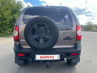 2014 Chevrolet Niva I Рестайлинг, коричневый, 490000 рублей, вид 3