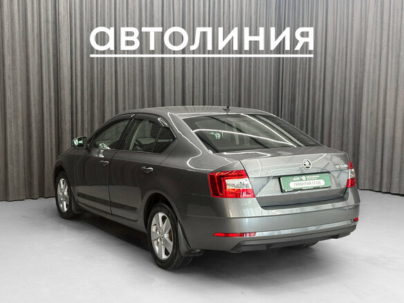 2018 Skoda Octavia III (A7) Рестайлинг, серый - вид 3