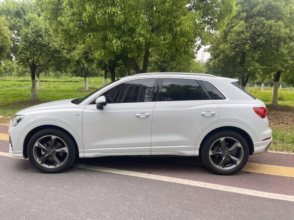 2023 Audi Q3 35 TFSI II (F3), белый, 2390000 рублей - вид 2