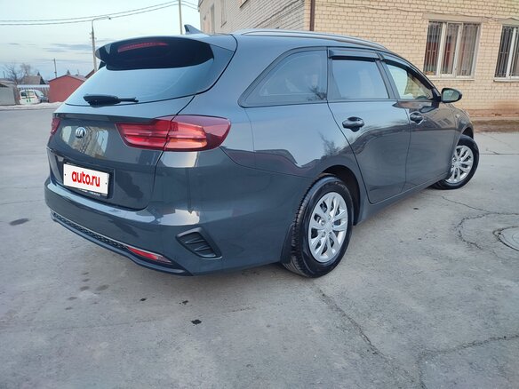 2019 Kia Ceed III, серый, 1570000 рублей - вид 2