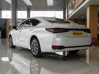 2026 Lexus ES 200 VII Рестайлинг 2, белый, 5745000 рублей, вид 5