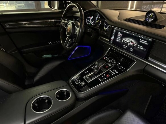 2017 Porsche Panamera Turbo S E-Hybrid II, чёрный, 6500000 рублей - вид 2