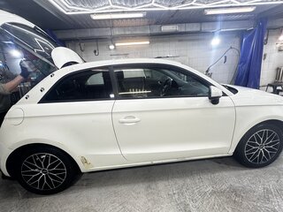 2011 Audi A1 I (8X), белый, 655000 рублей, вид 3