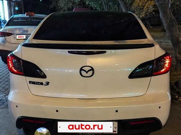 2011 Mazda 3 II (BL), белый, 580000 рублей - вид 5