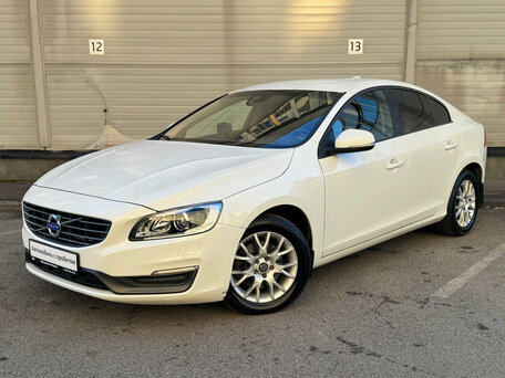 2015 Volvo S60 II Рестайлинг, белый, 979000 рублей, вид 1