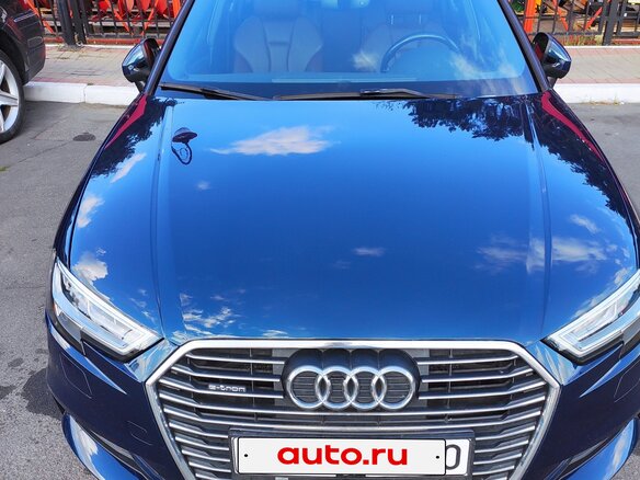 2017 Audi A3 Sportback e-tron III (8V) Рестайлинг, синий, 1550000 рублей - вид 3
