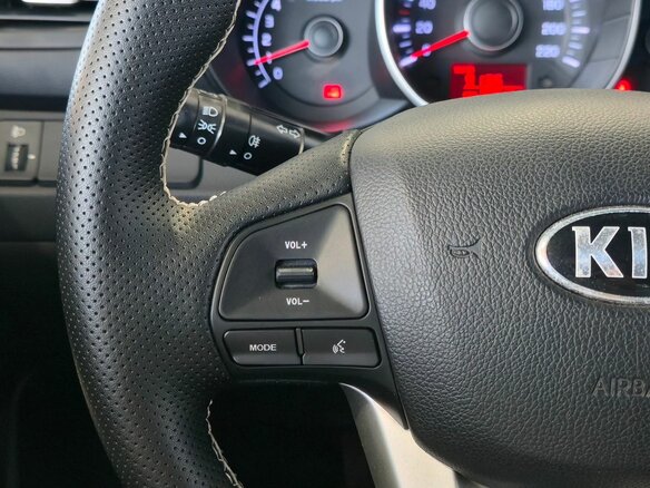 2013 Kia Rio III, чёрный, 999000 рублей - вид 15