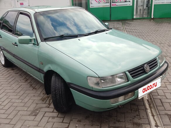 1995 Volkswagen Passat B4, зелёный, 300000 рублей - вид 1
