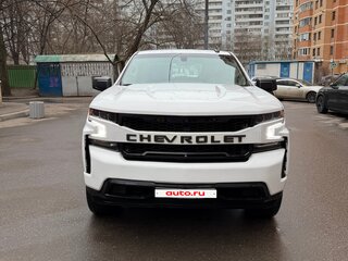 2019 Chevrolet Silverado Crew Cab IV (T1XX), белый, 4750000 рублей, вид 4