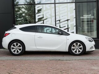 2013 Opel Astra GTC J Рестайлинг, белый, 729000 рублей, вид 5