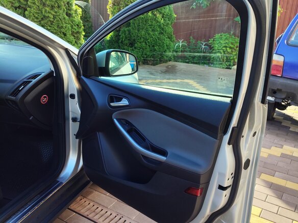 2012 Ford Focus III, серебристый - вид 12
