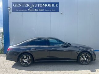 2025 Mercedes-Benz E-Класс 200 VI (W214, S214), чёрный, 6977748 рублей, вид 3