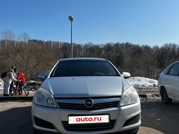 2008 Opel Astra H Рестайлинг, серебристый, 440000 рублей - вид 2