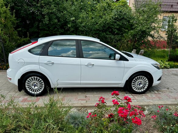 2009 Ford Focus II Рестайлинг, белый, 799000 рублей - вид 5
