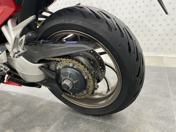 2019 Honda VFR 800, красный, 645000 рублей - вид 9