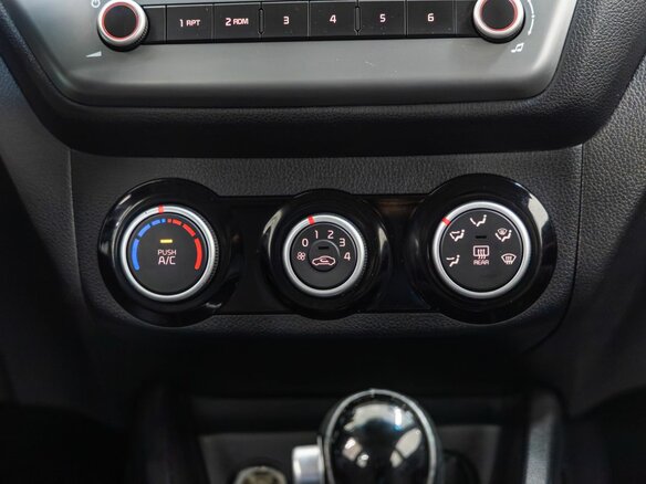 2015 Kia Rio 6-speed III, белый, 1268000 рублей - вид 22