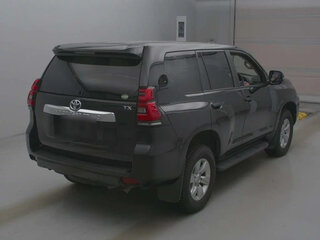 2020 Toyota Land Cruiser Prado 150 Series Рестайлинг 2, чёрный, 6570000 рублей, вид 2