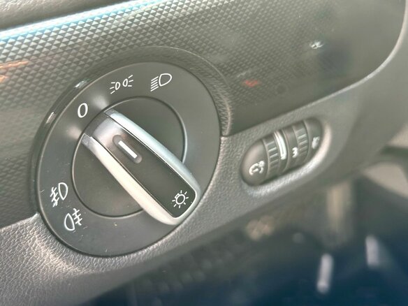 2012 Volkswagen Jetta VI, чёрный - вид 15