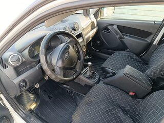 2016 Lada (ВАЗ) Granta I, белый, 370000 рублей, вид 2