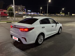 2017 Kia Rio IV, белый, 1390000 рублей, вид 2