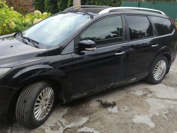2010 Ford Focus II Рестайлинг, чёрный, 410000 рублей - вид 2