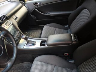 2006 Mercedes-Benz C-Класс 180 II (W203) Рестайлинг, чёрный, 500000 рублей, вид 3