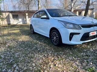 2018 Kia Rio IV, белый, 980000 рублей, вид 3