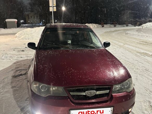 2011 Daewoo Nexia I Рестайлинг, красный, 145000 рублей