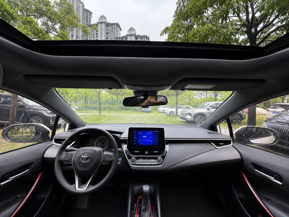 2022 Toyota Corolla Sporty XII (E210) Рестайлинг, белый - вид 18