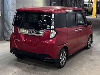 2020 Toyota Tank I, красный, 1050000 рублей, вид 3