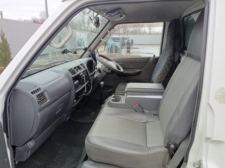 2012 Mazda Bongo, белый, 1350000 рублей, вид 5