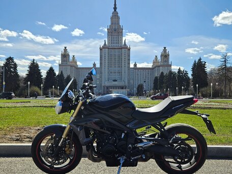 2013 Triumph Street Triple, чёрный, 570000 рублей, вид 4
