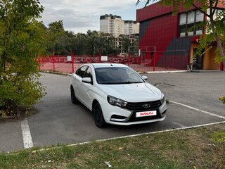 2021 Lada (ВАЗ) Vesta I, белый, 880000 рублей, вид 3