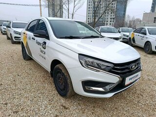 2023 Lada (ВАЗ) Vesta I Рестайлинг (NG), белый, 847586 рублей, вид 2