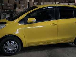 2008 Toyota Vitz II (XP90), жёлтый, 560000 рублей, вид 3