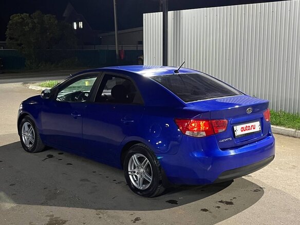 2009 Kia Cerato 5-speed II, голубой - вид 1
