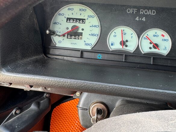 2000 Lada (ВАЗ) 2121 (4x4) I Рестайлинг, оранжевый, 700000 рублей - вид 8