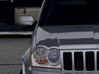 2007 Jeep Grand Cherokee SRT8 III (WK), серебристый, 2500000 рублей, вид 2