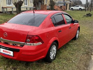 2010 Opel Astra H Рестайлинг, красный, 405000 рублей, вид 4