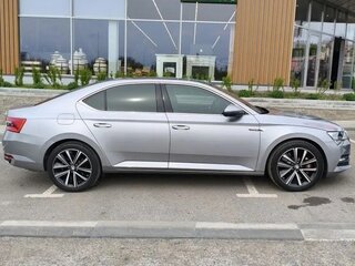 2024 Skoda Superb III Рестайлинг, серебристый, 4600000 рублей, вид 4