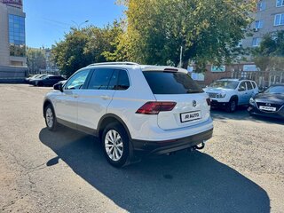 2017 Volkswagen Tiguan II, белый, 2159000 рублей, вид 2