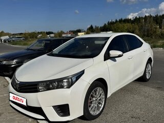 2013 Toyota Corolla XI (E160, E170, E180), белый, 1250000 рублей, вид 1