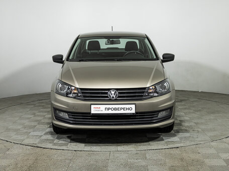 2017 Volkswagen Polo V Рестайлинг, бежевый, 999700 рублей, вид 2