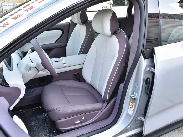 2026 Changan Qiyuan A06 28.39 kWh, серебристый, 2290000 рублей - вид 8