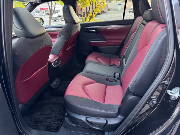 2024 Toyota Crown Kluger, чёрный, 6600000 рублей - вид 30