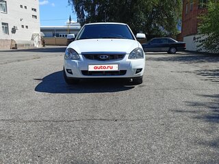 2014 Lada (ВАЗ) Priora I Рестайлинг, белый, 650000 рублей, вид 2