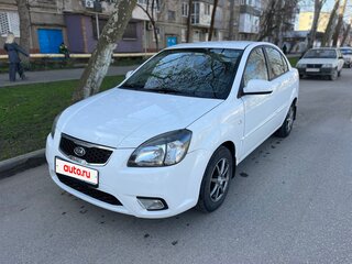 2010 Kia Rio II Рестайлинг, белый, 695000 рублей, вид 3