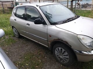 1998 Toyota Duet, серебристый, 60000 рублей, вид 3