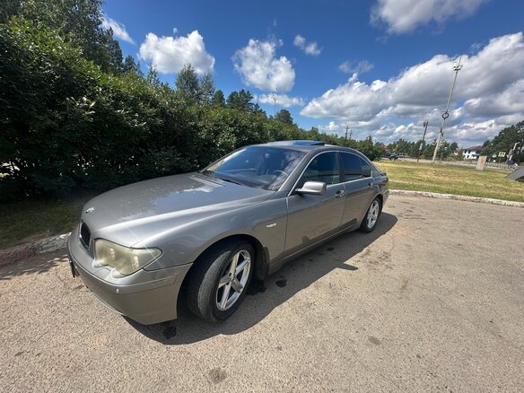 2002 BMW 7 серии 745i IV (E65/E66), серый, 550000 рублей - вид 6